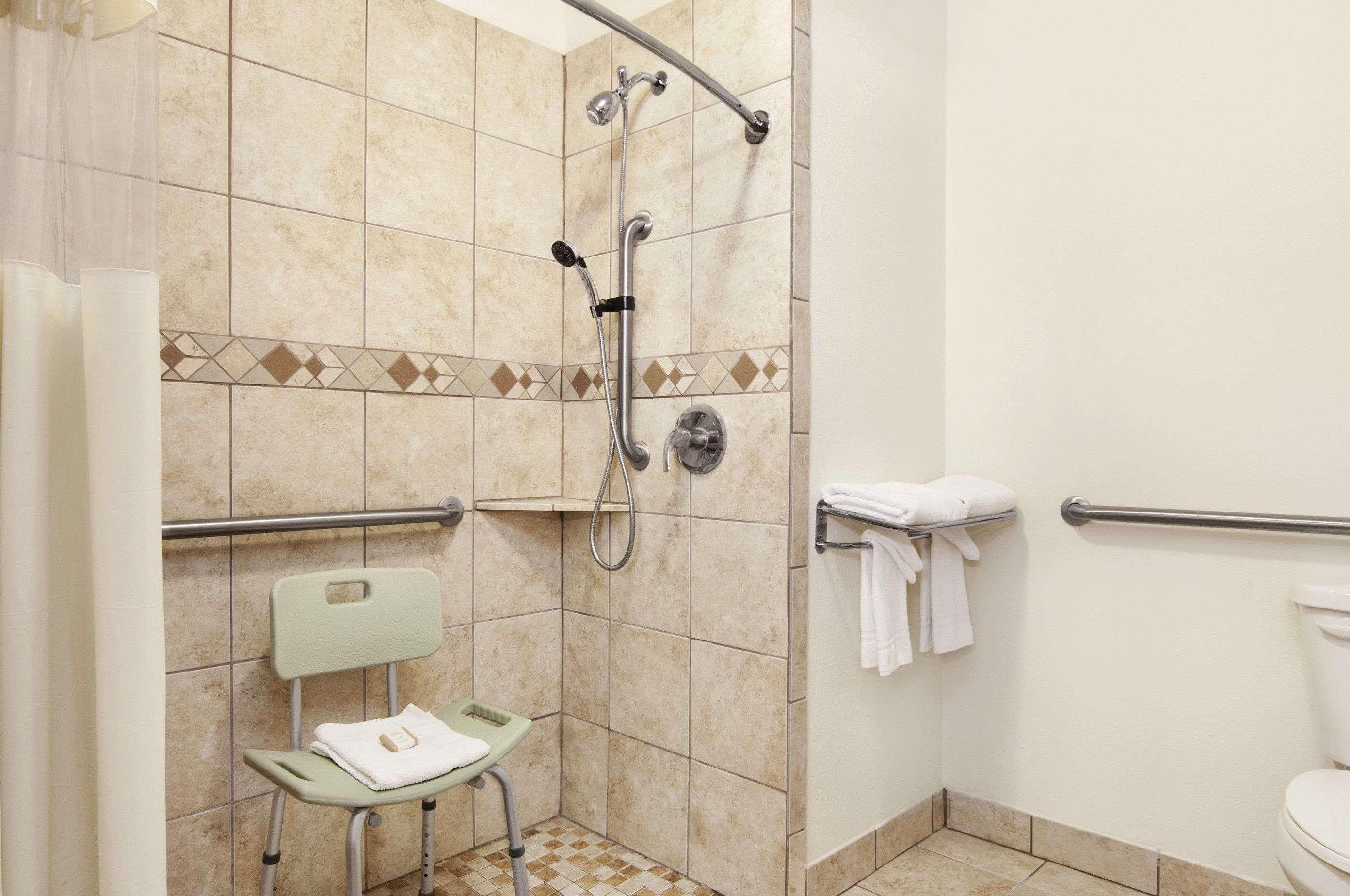 Howard Johnson By Wyndham Lubbock Tx Экстерьер фото