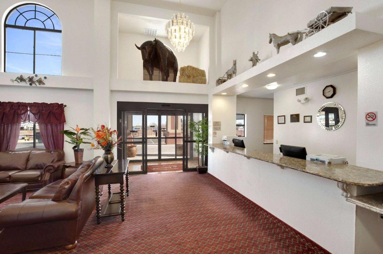 Howard Johnson By Wyndham Lubbock Tx Экстерьер фото