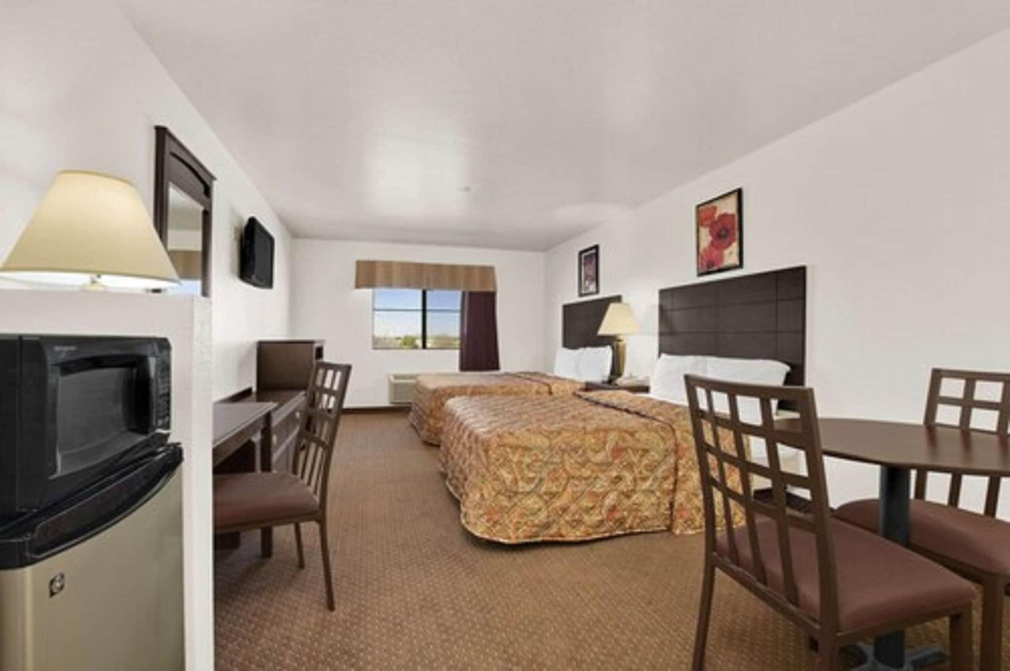 Howard Johnson By Wyndham Lubbock Tx Экстерьер фото