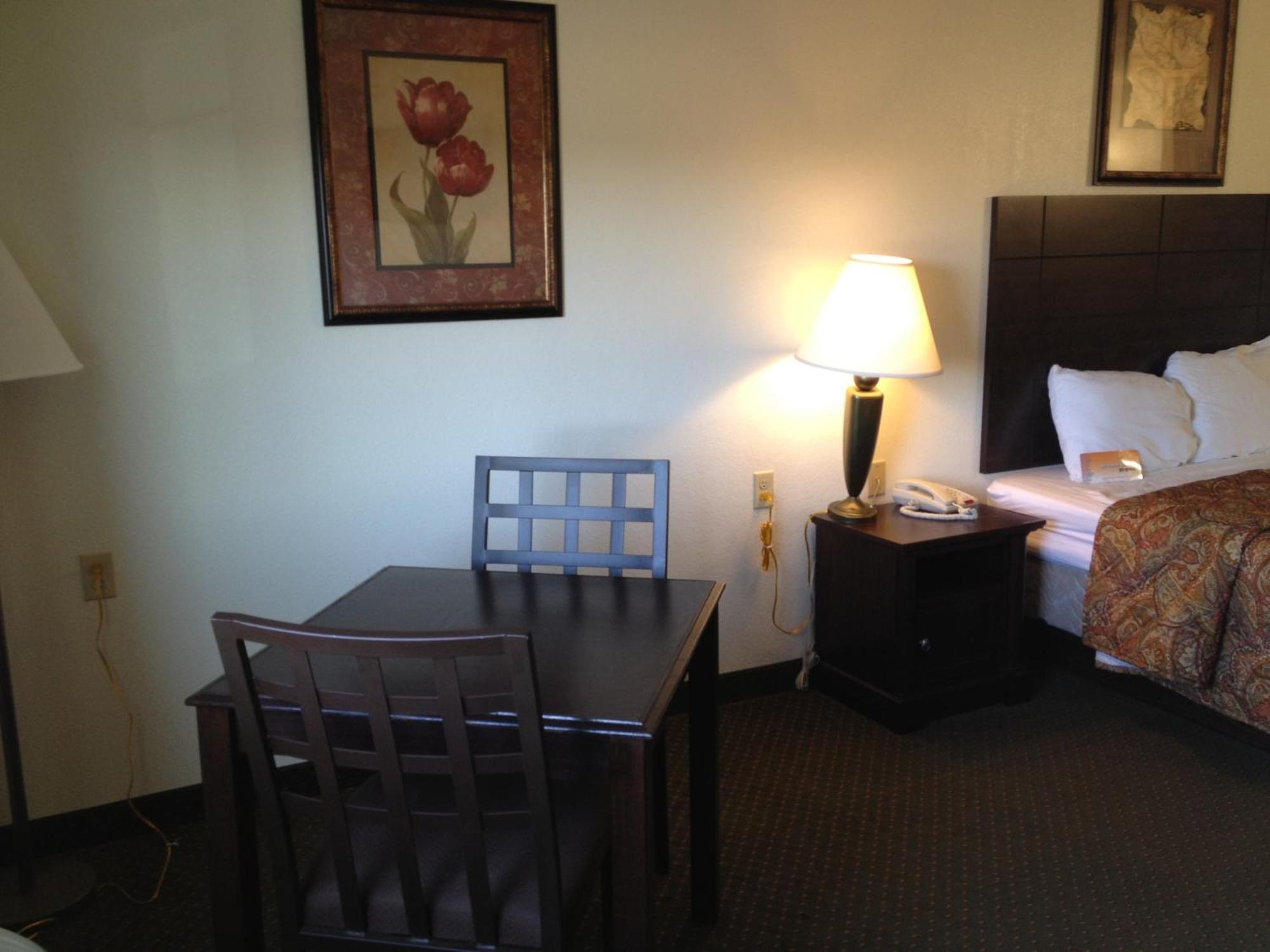 Howard Johnson By Wyndham Lubbock Tx Экстерьер фото