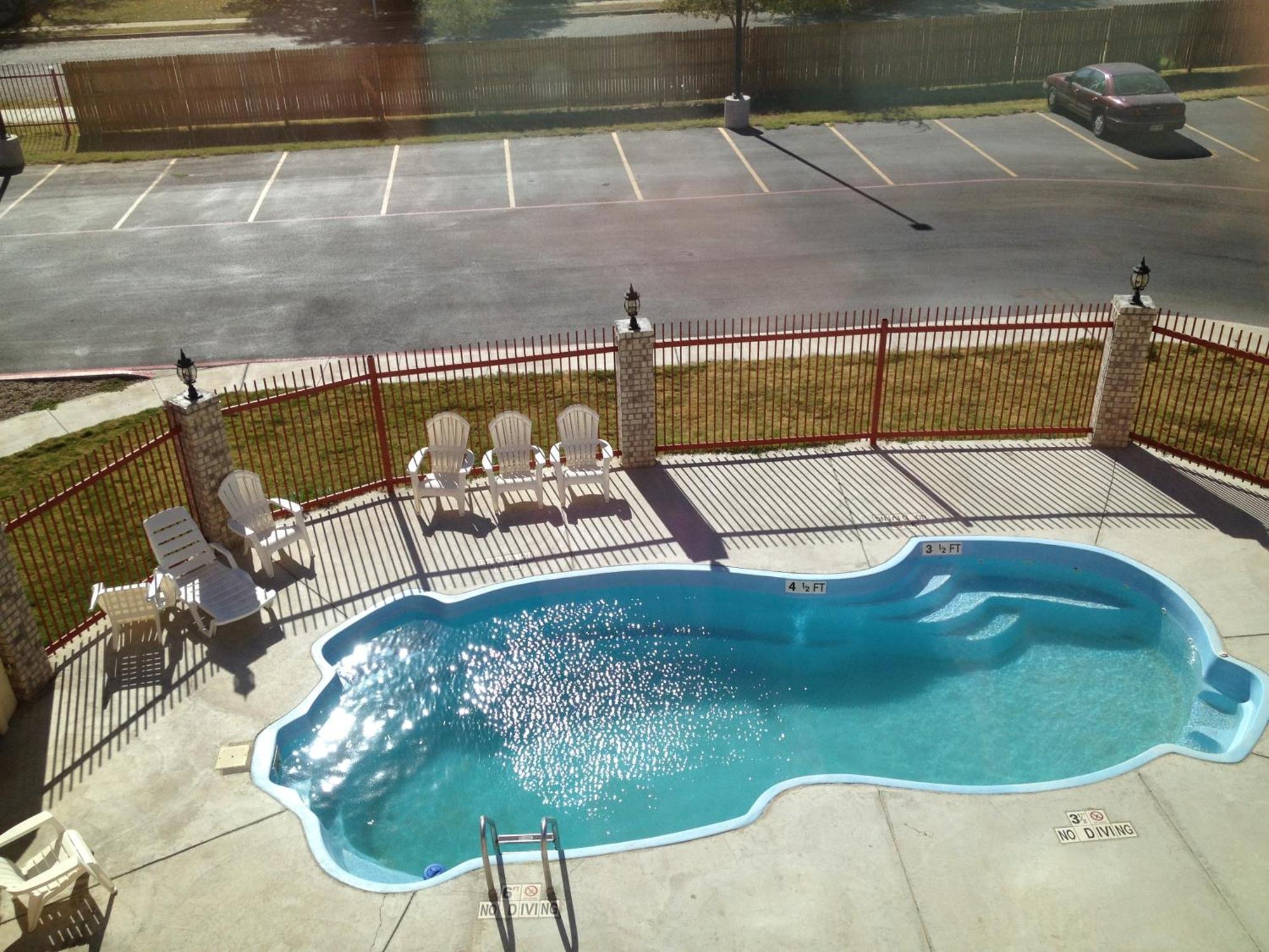 Howard Johnson By Wyndham Lubbock Tx Экстерьер фото
