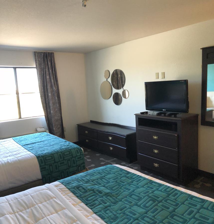 Howard Johnson By Wyndham Lubbock Tx Экстерьер фото